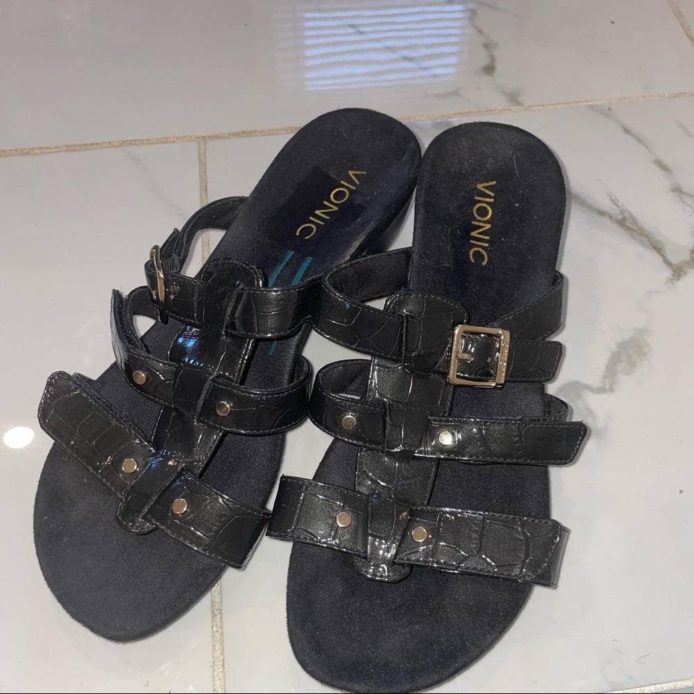 Vionic Black Comfort Sandal - Picture 5 of 6